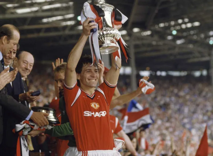 Left Wing: The Welsh Wizard
