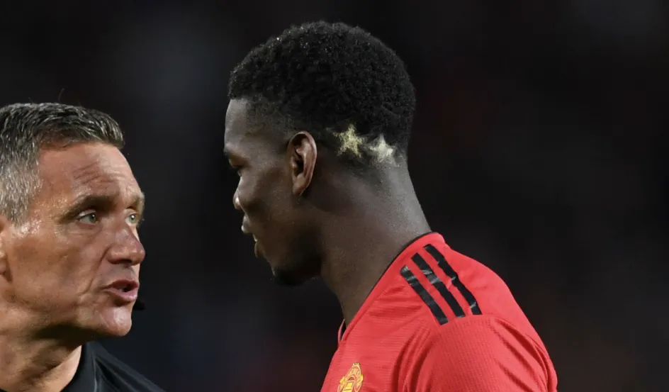 The Early Days: Natural Curls and Teenage Ambition